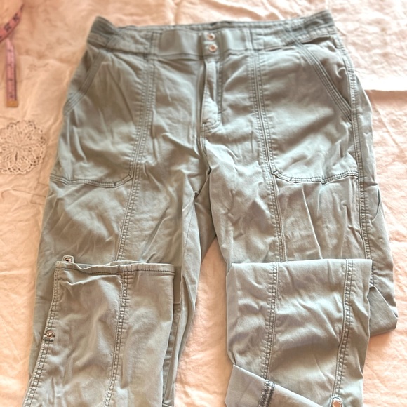 WHBM Mid-Rise Pret-A-Pedi Crop Pants Sz 8 - Picture 7 of 15